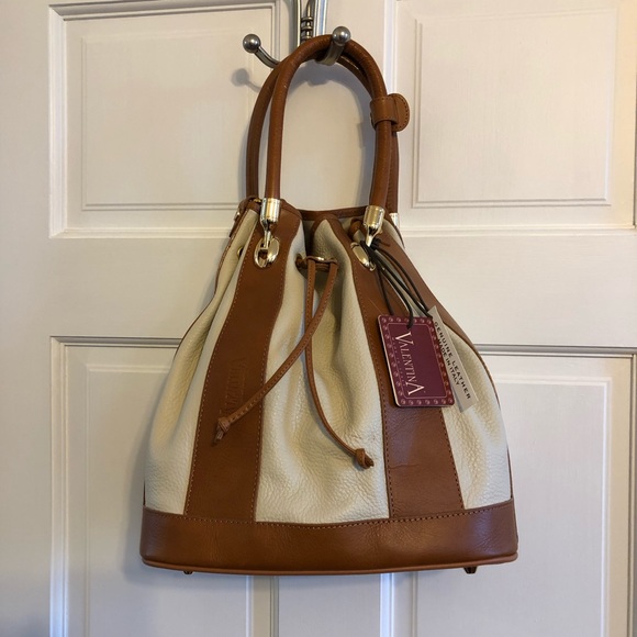 Valentina Handbags - NWT leather purse